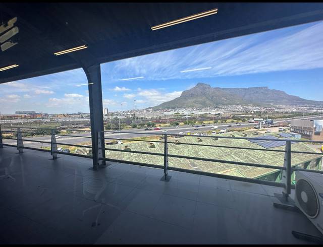 920M² OFFICE TO LET IN PAARDEN EILAND